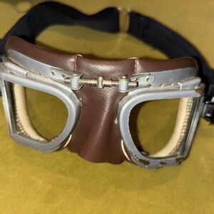 Vintage WWII Stadium Aviator Goggles made In England / Patent RLG. design